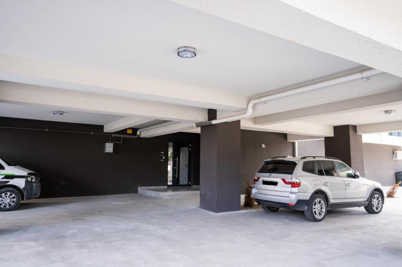Velier Holiday Apartments Mamaia Bagian luar foto