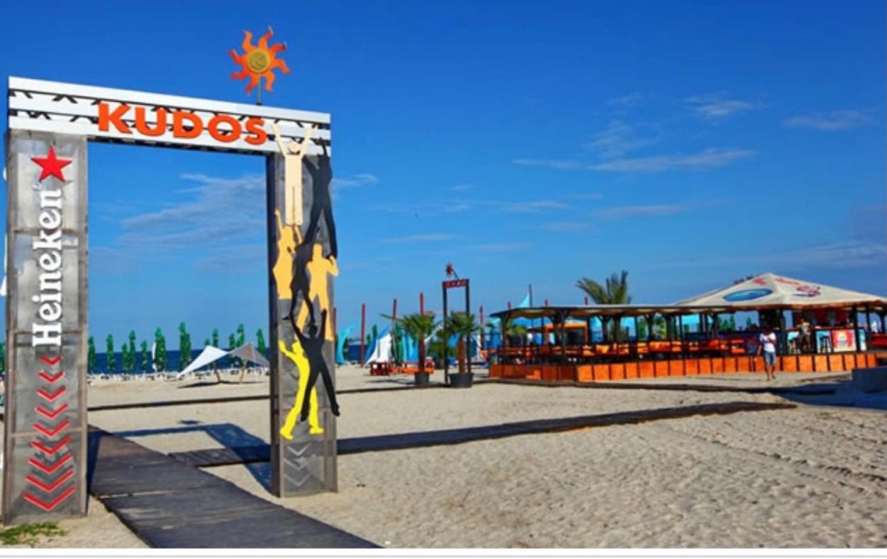 Velier Holiday Apartments Mamaia Bagian luar foto