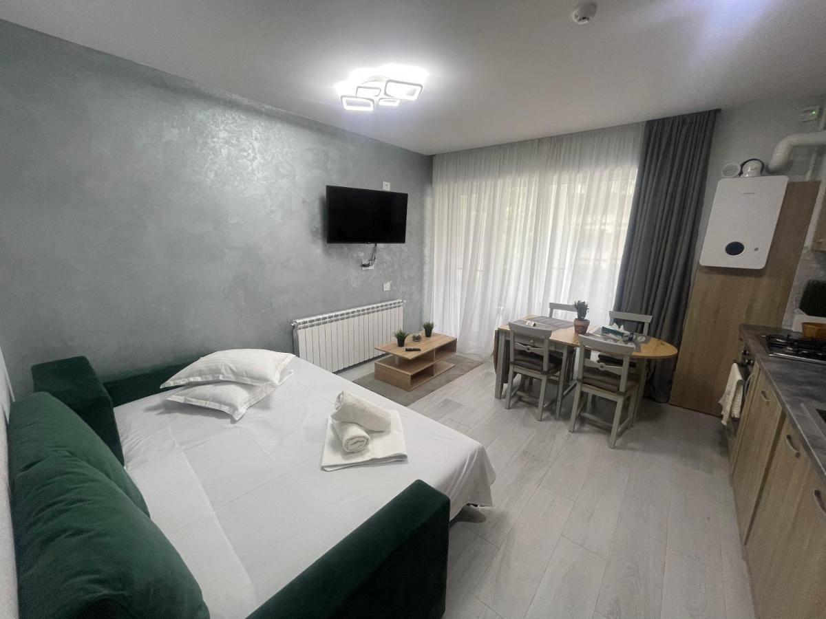 Velier Holiday Apartments Mamaia Bagian luar foto